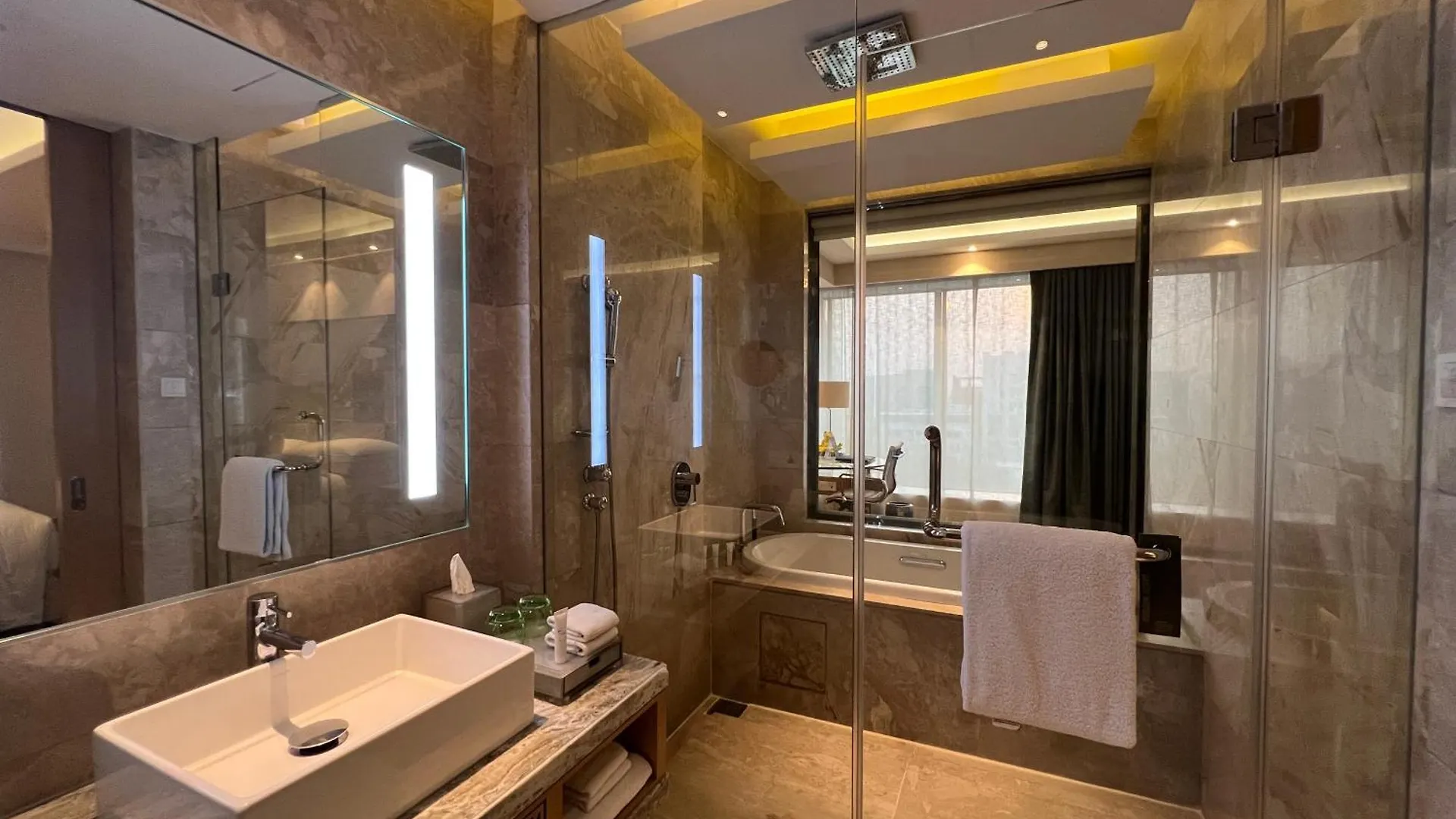Renaissance Dhaka Gulshan Hotel