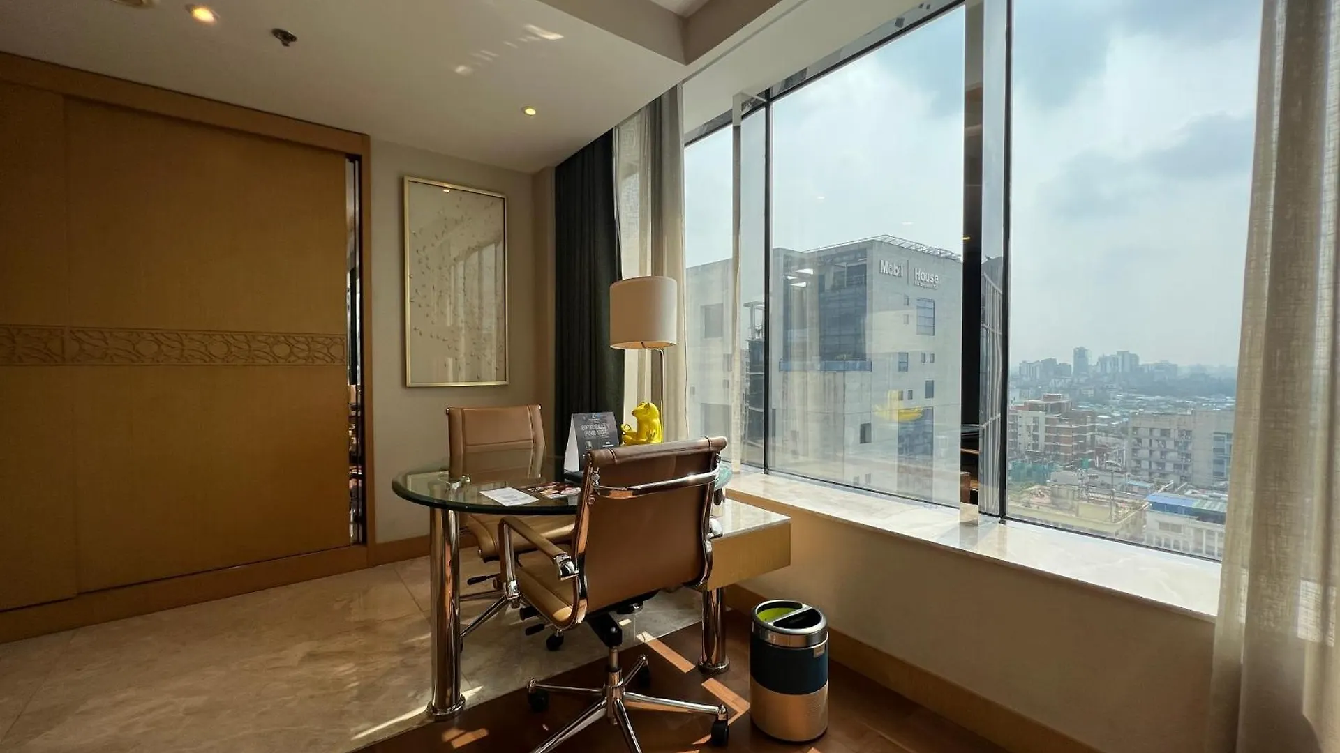 Renaissance Dhaka Gulshan Hotel