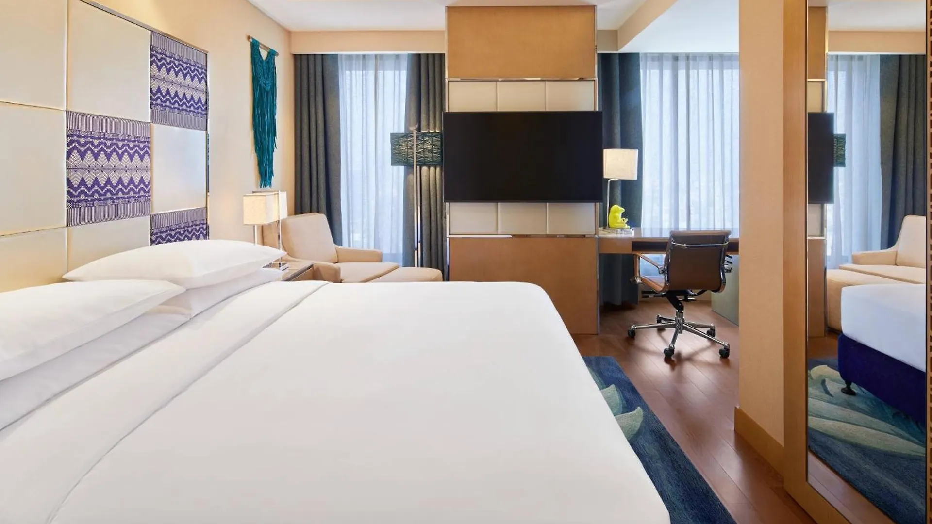 Renaissance Dhaka Gulshan Hotel 5*,  Bangladesh